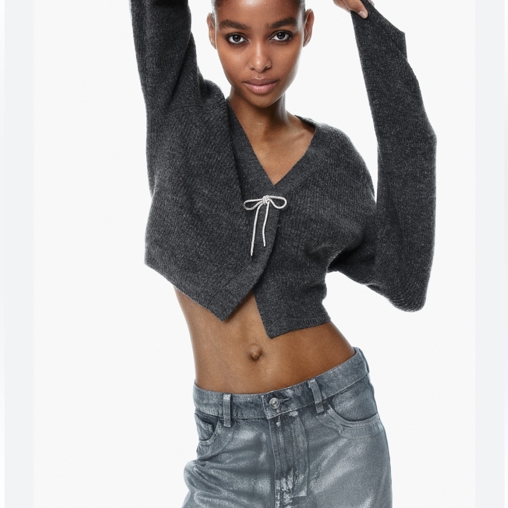 New H&M Grey Silver Bow V Neck Cardigan Sweater Size Small 3% Wool